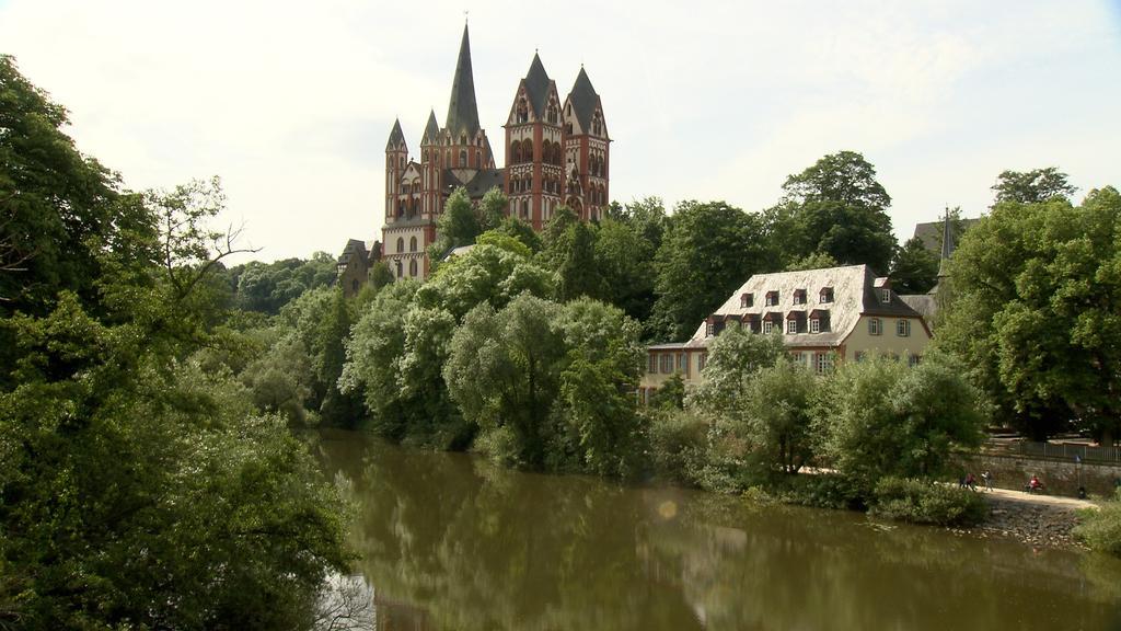 Hotel Gaestehaus Priester Limburg an der Lahn Esterno foto